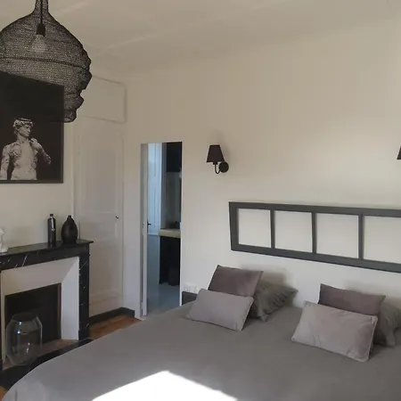 La Demeure De Cyr 3* Saint-Chamant (Cantal)