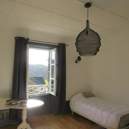 La Demeure De Cyr Отель типа 