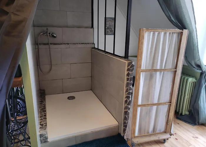 La Demeure De Cyr Bed and breakfast Saint-Chamant (Cantal)