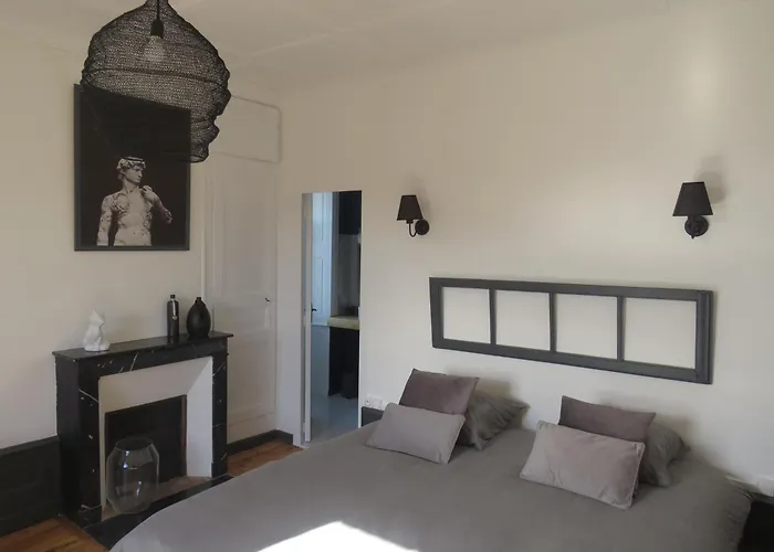 La Demeure De Cyr 3* Saint-Chamant (Cantal)